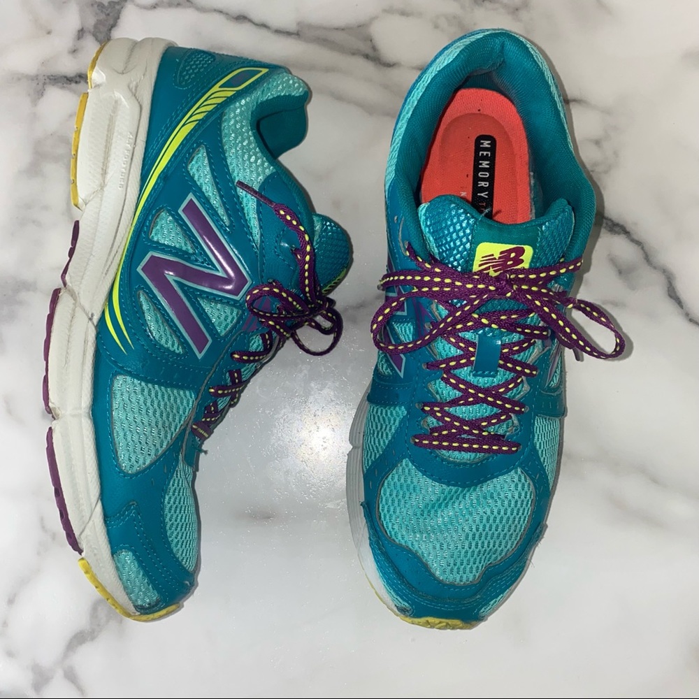 New Balance 561 V2 Athletic Running Sneakers Turquoise Purple Women's 8.5B